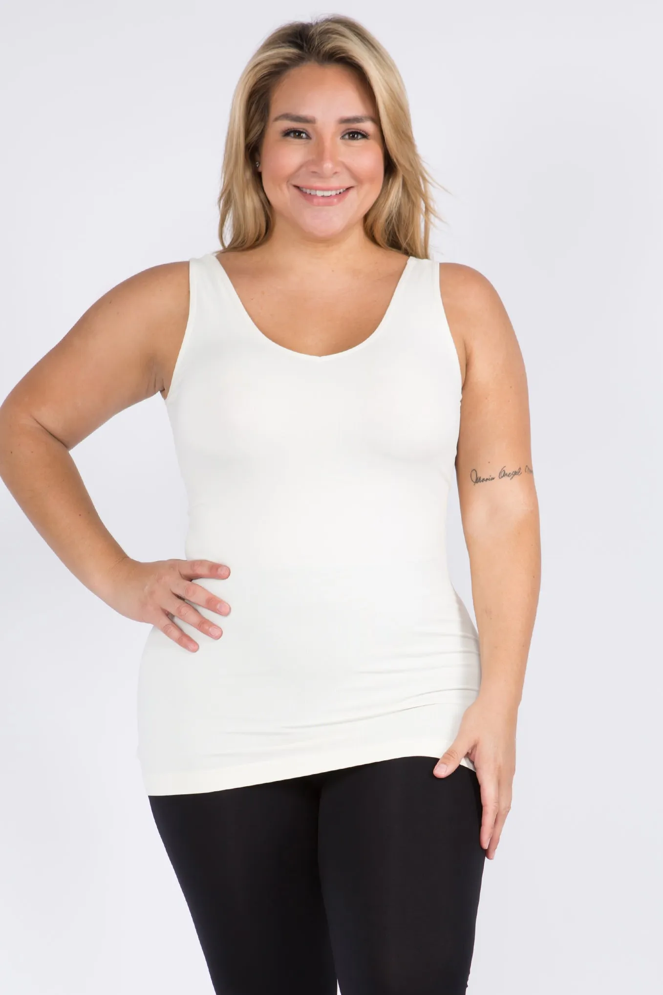 Plus Size Seamless Reversible V or U Tank Top