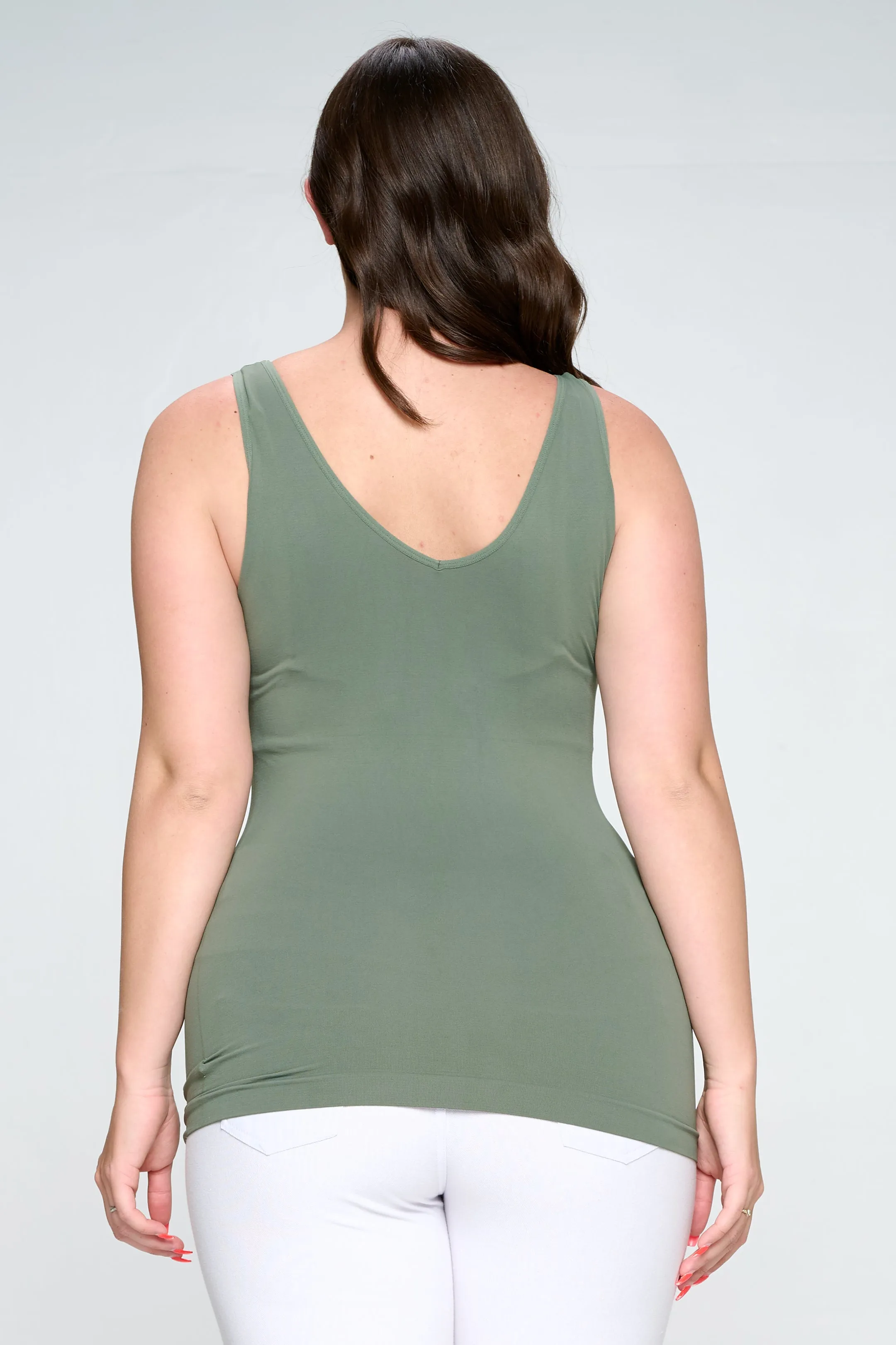 Plus Size Seamless Reversible V or U Tank Top
