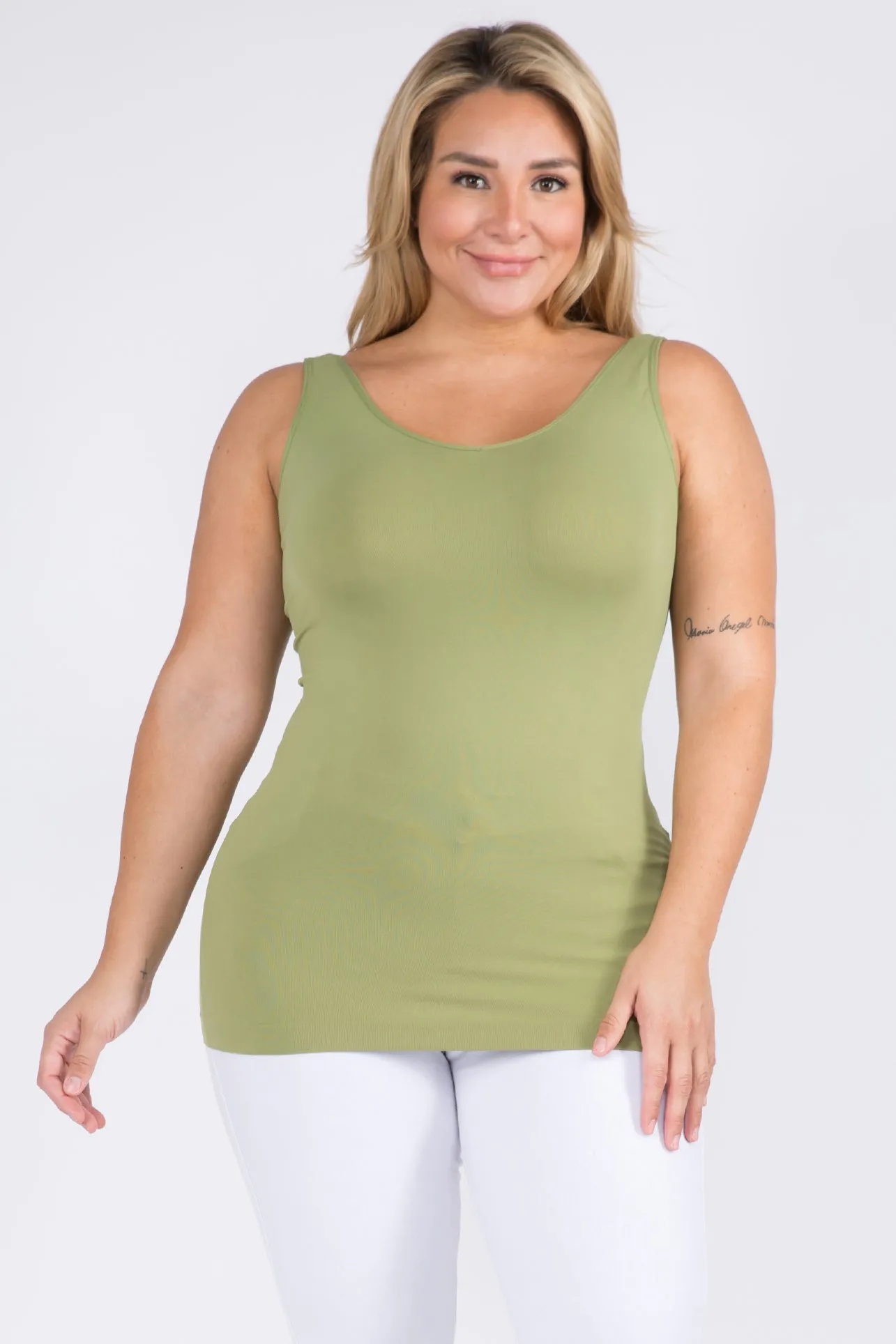 Plus Size Seamless Reversible V or U Tank Top