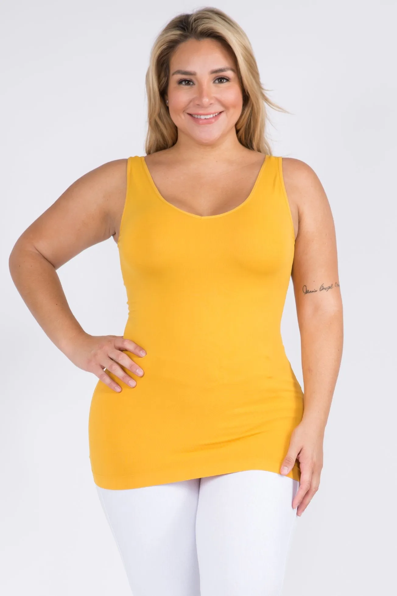 Plus Size Seamless Reversible V or U Tank Top