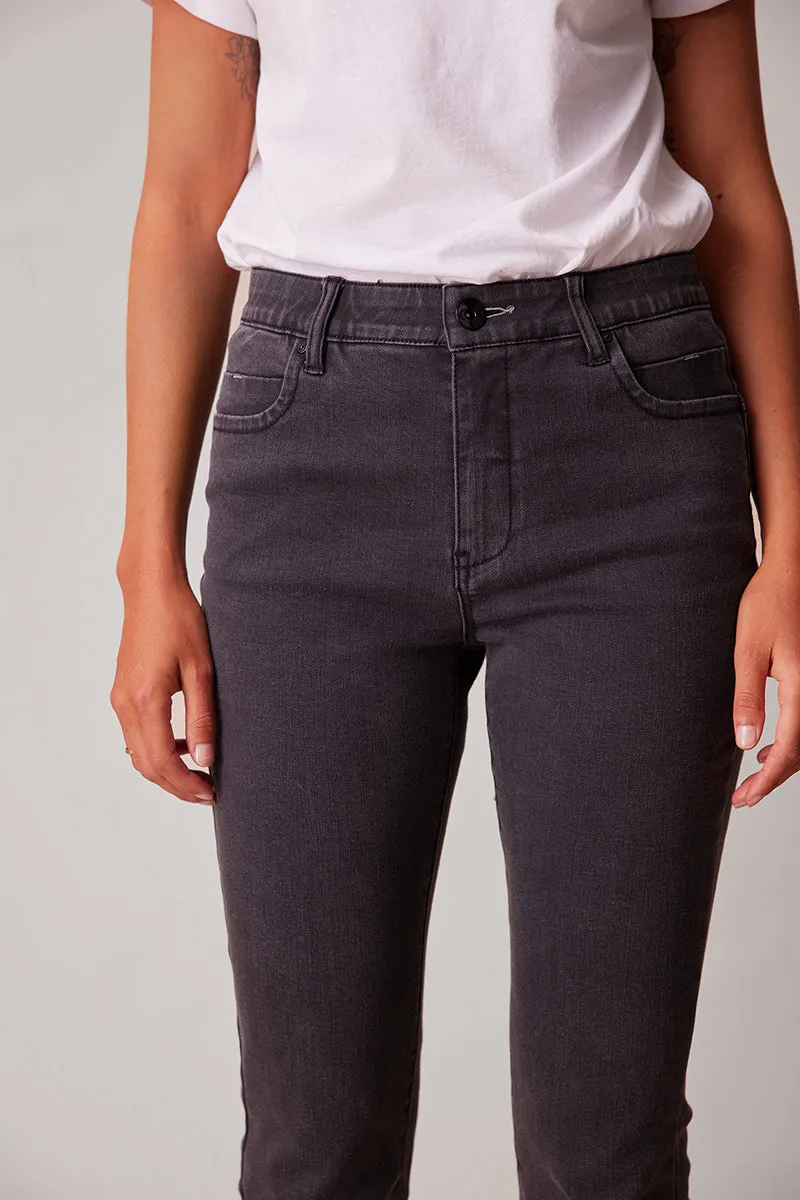 Rome Jean NLA2684 in Charcoal by Lania The Label